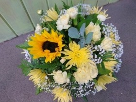 Yellow & White Posy Dish Arrangement